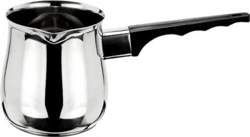     Берём гвоздику и молотый мускатный орех в нужных пропорциях и засыпаем в кофейную турку. Заполняем емкость водой и ставим на медленный огонь. После чего доводим содержимое до кипения и варим еще одну минутку. Снимаем турку огня, после чего дадим настояться отвару специй 10-15 минут при комнатной температуре.   