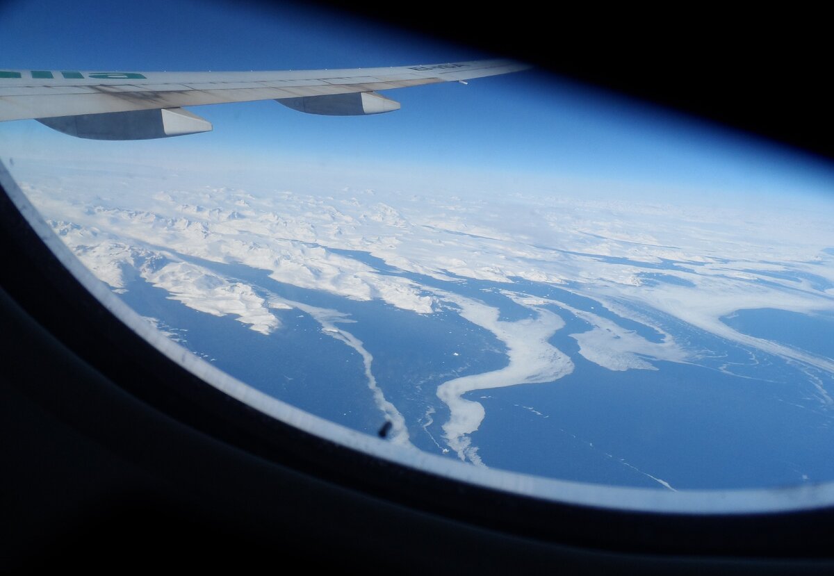 Над льдами Гренландии