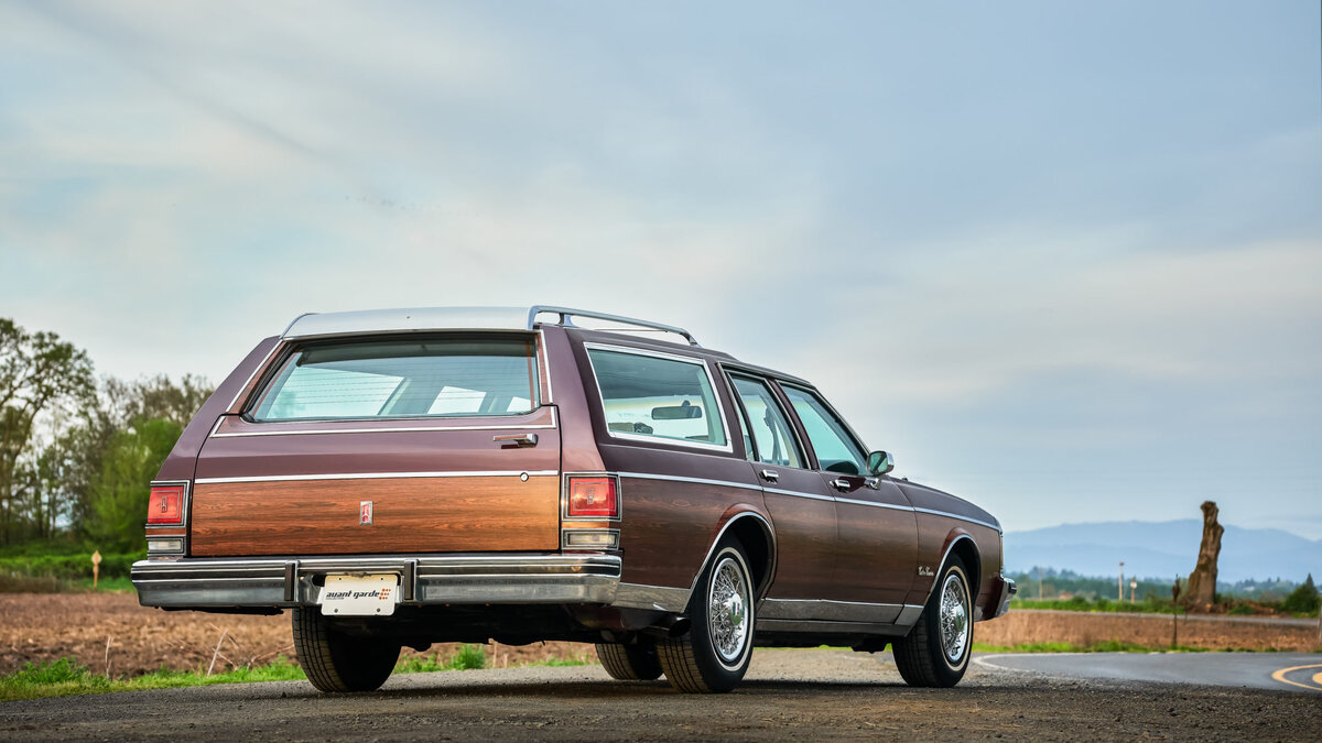 Oldsmobile Custom Cruiser