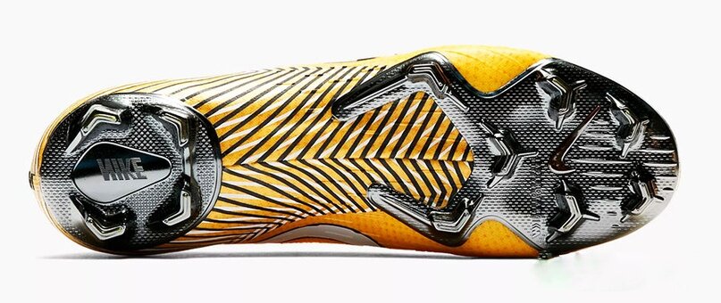 Бутсы Nike с маркировкой FG
 