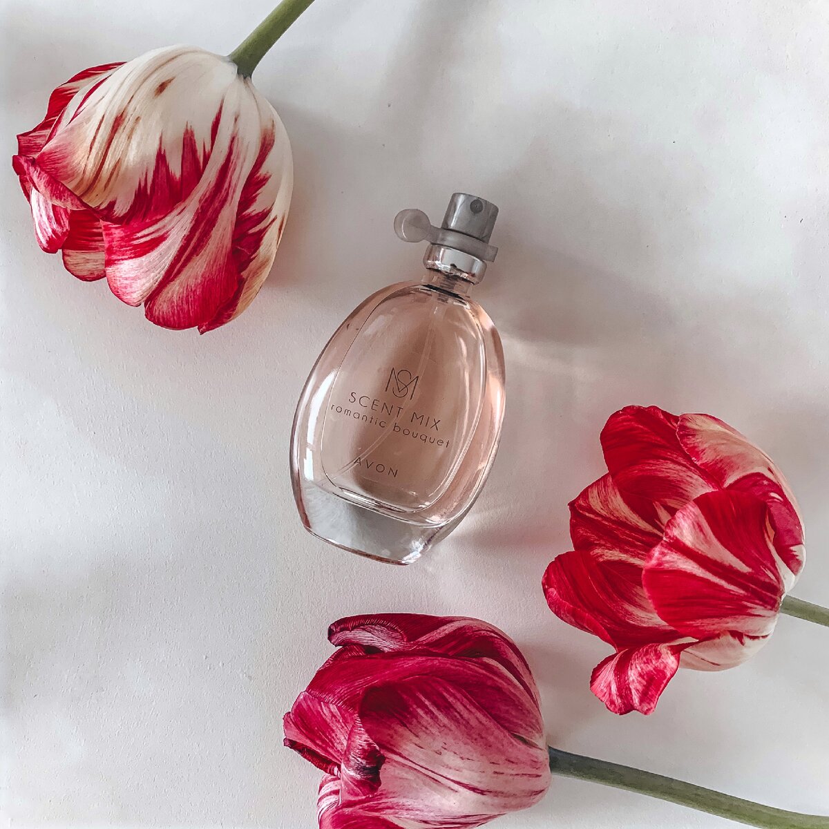 Romantic bouquet. Avon