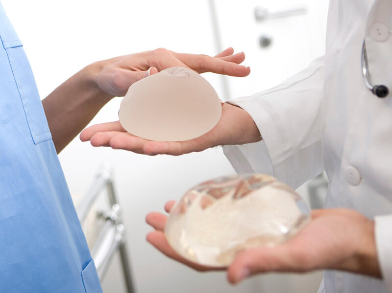  Редукционная маммопластика – это хирургическая операция по уменьшению размеров и улучшению формы молочных желез.
