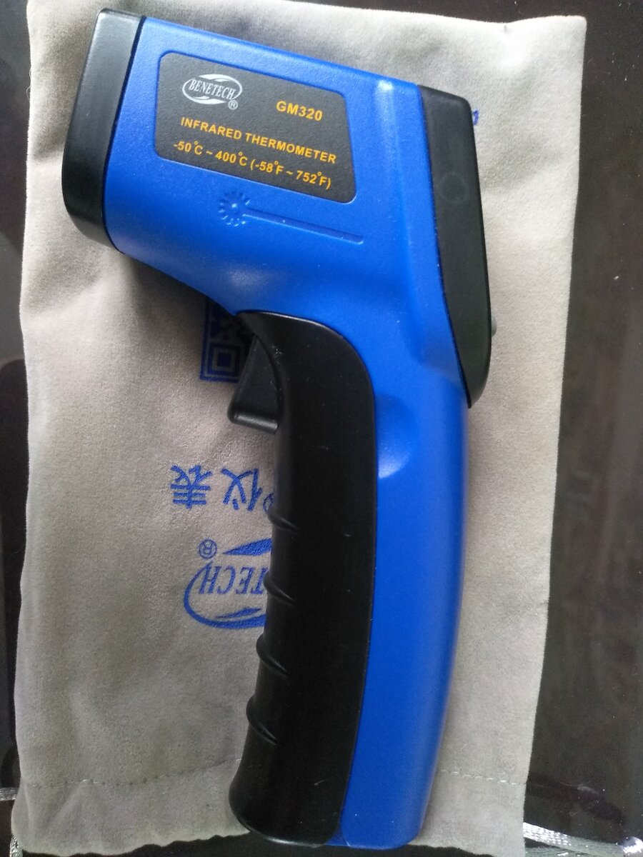 Как ни странно качество прибора неплохое, а точность измерения температуры в сравнении с инфракрасным термометром для тела - различается максимум на 2 градуса.