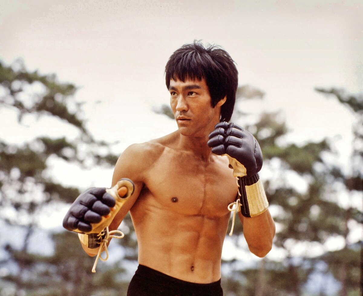 Клип брюса. Bruce Lee. Брюс ли актер. Брюс ли кунг фу.