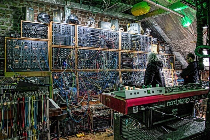 Создать карусель             Модульный аналоговый синтезатор