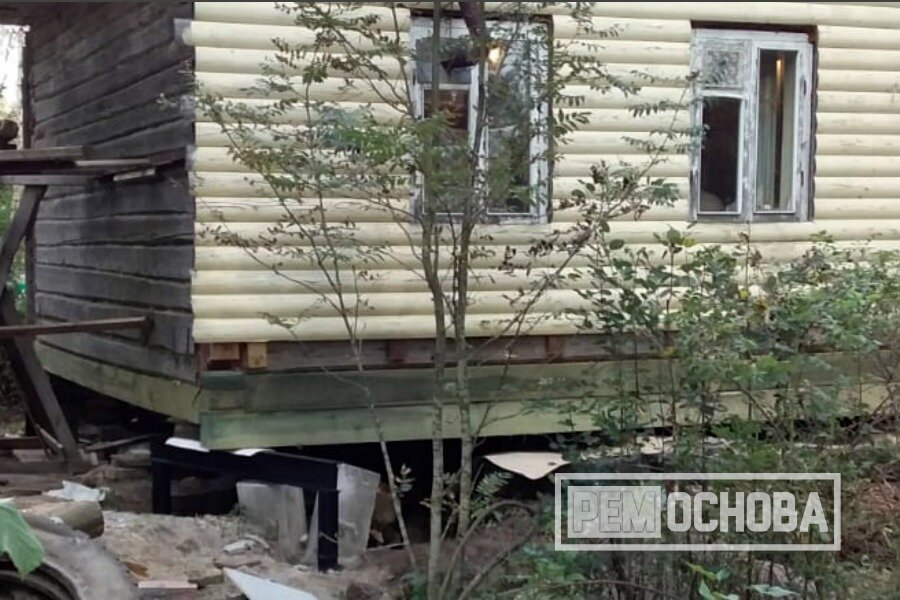 Подъем дома с монтажом винтовых свай и заменой венцов в СНТ "Новоропшинское"