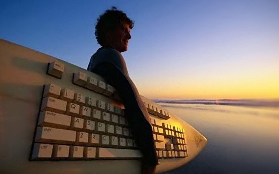 Surfing the internet is. Серфинг в интернете. Серфинг в социальных сетях. Серфить в интернете. Интернет серфинг Мем.