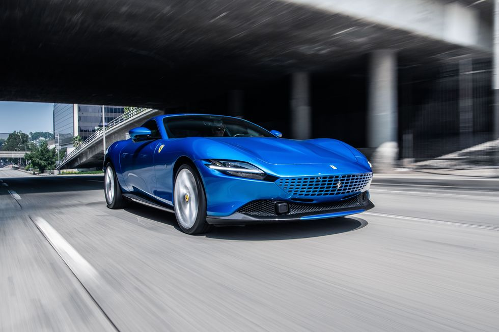 Ferrari Roma 2021 | фото caranddriver