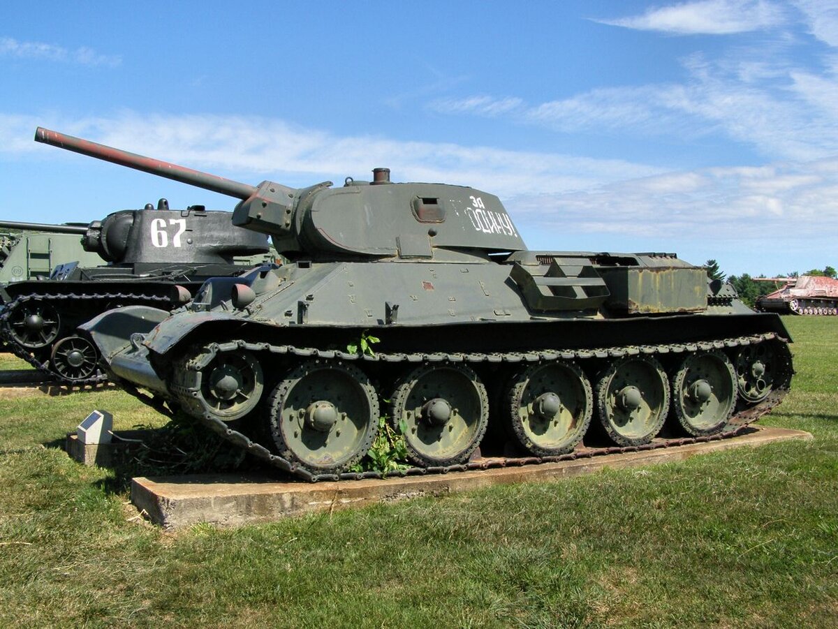 Покажи танчики. Военная техника танк т 34. Танк т34. Настоящий танк т 34. Техника т 34.