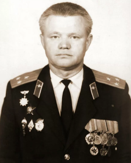 Гвардии полковник ВДВ А. П. Плохих.