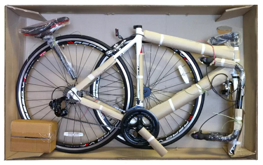 Велосипед в коробке