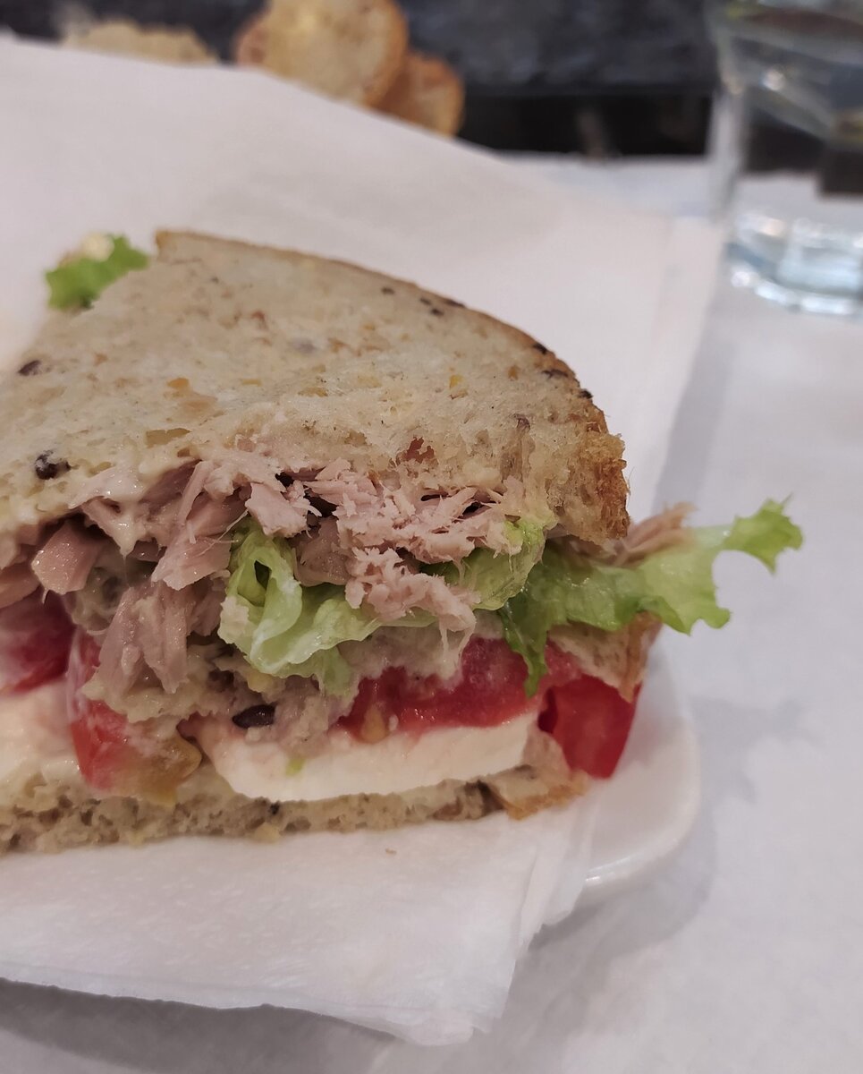 Итальянский бутерброд, фото автора.