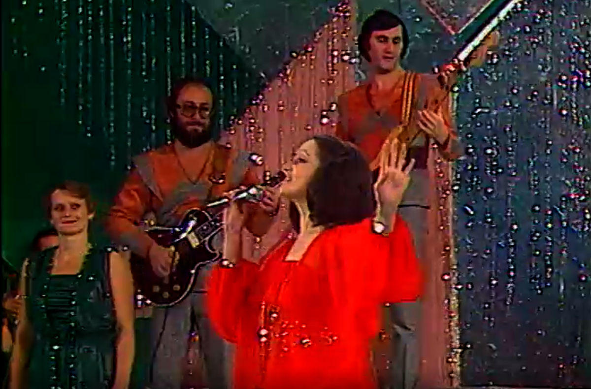 София Ротару. Кадр из программы "Песня - 81"