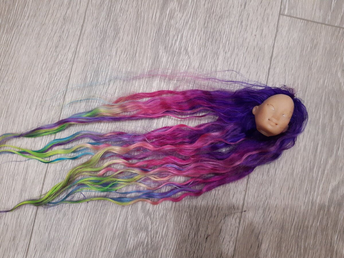 Обработала бальзамом 