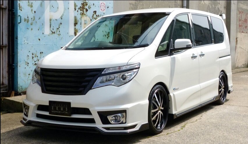 Nissan Serena 26