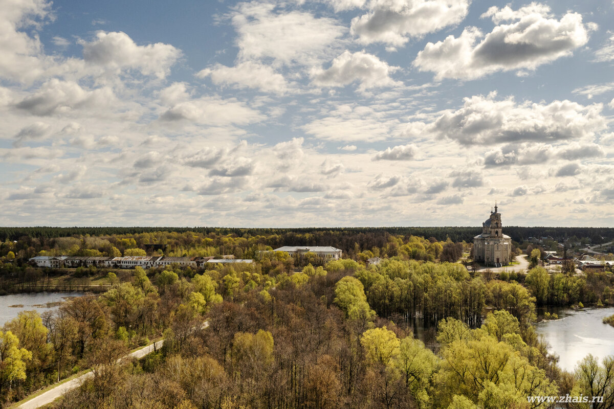 Вид на усадьбу Баташева с  западной стороны