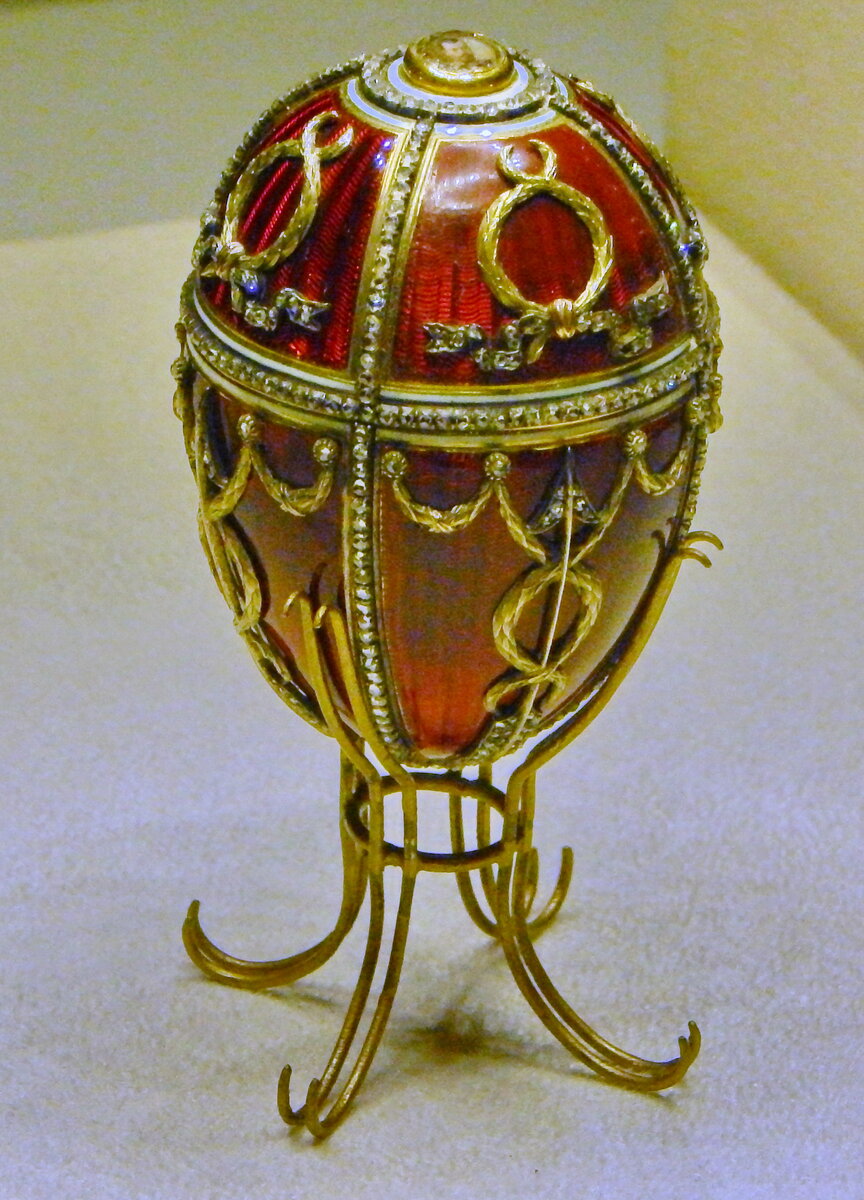 Пасхальное яйцо «Бутон розы», 1895, фирма К.Фаберже, мастер М.Перхин, фото сделано автором канала в музее Фаберже 