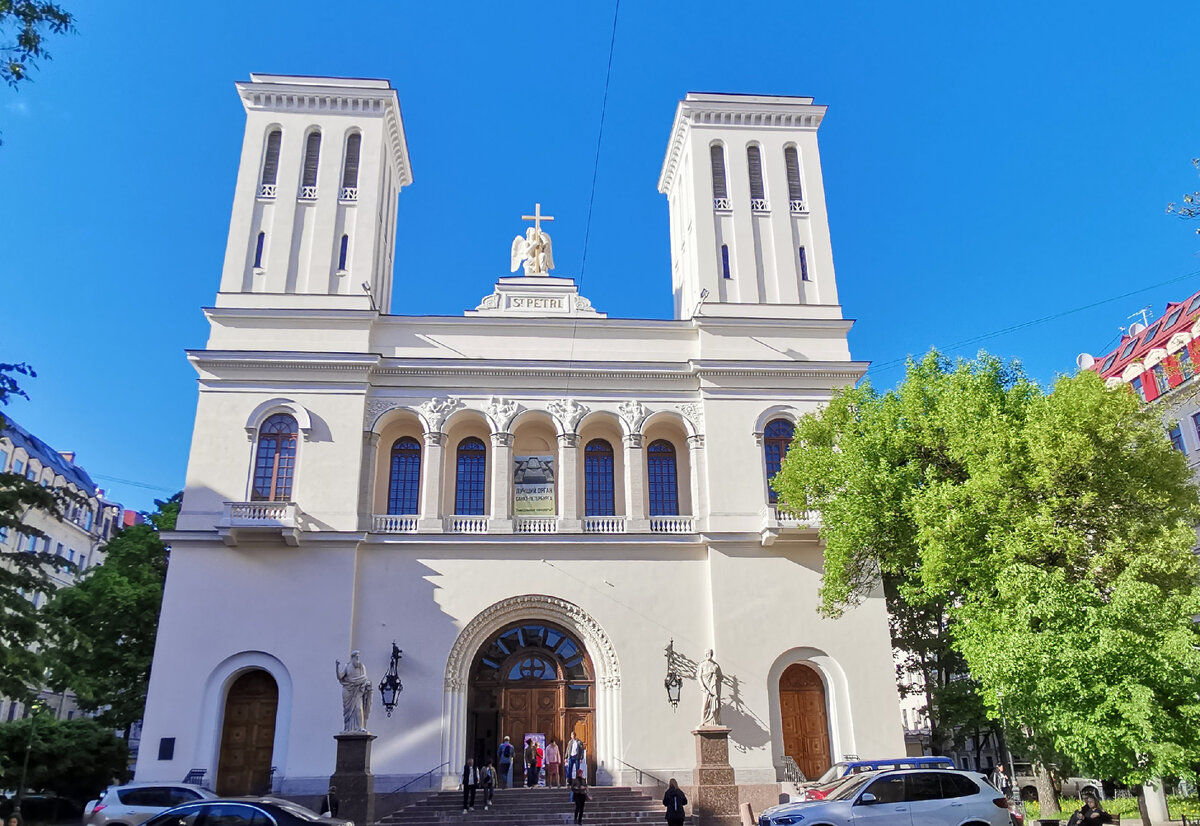 Лютеранская церковь Петра и Павла по адресу Невский пр., д. 22-24.