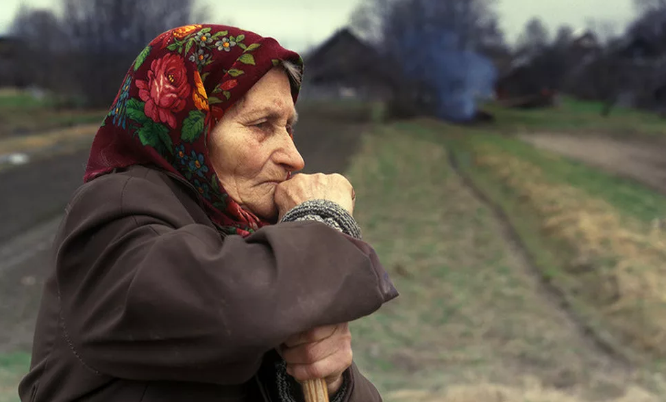 Говорила мне мать слушать