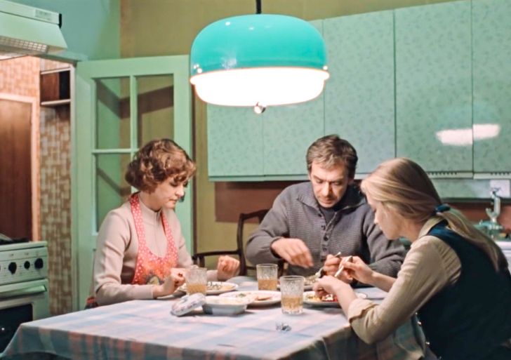 Одни и те же легендарные реквизит-артефакты, 