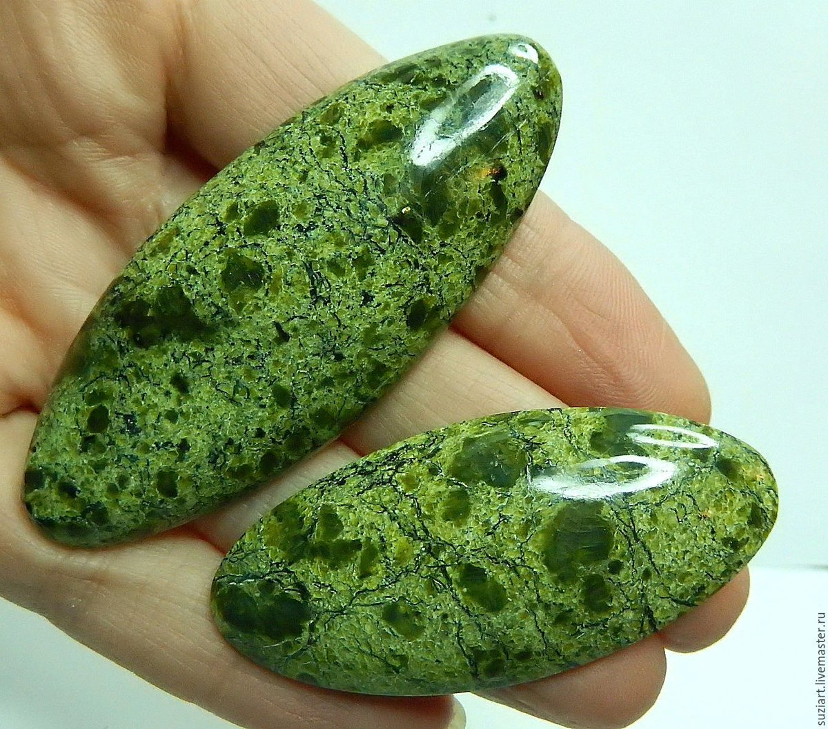 Красота этого камня бросается в глаза. Он завораживает! Из открытого источника в интернете