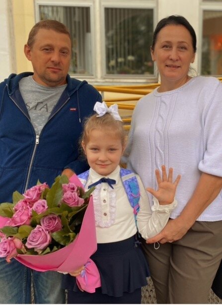 В этом году Арина пошла в первый класс