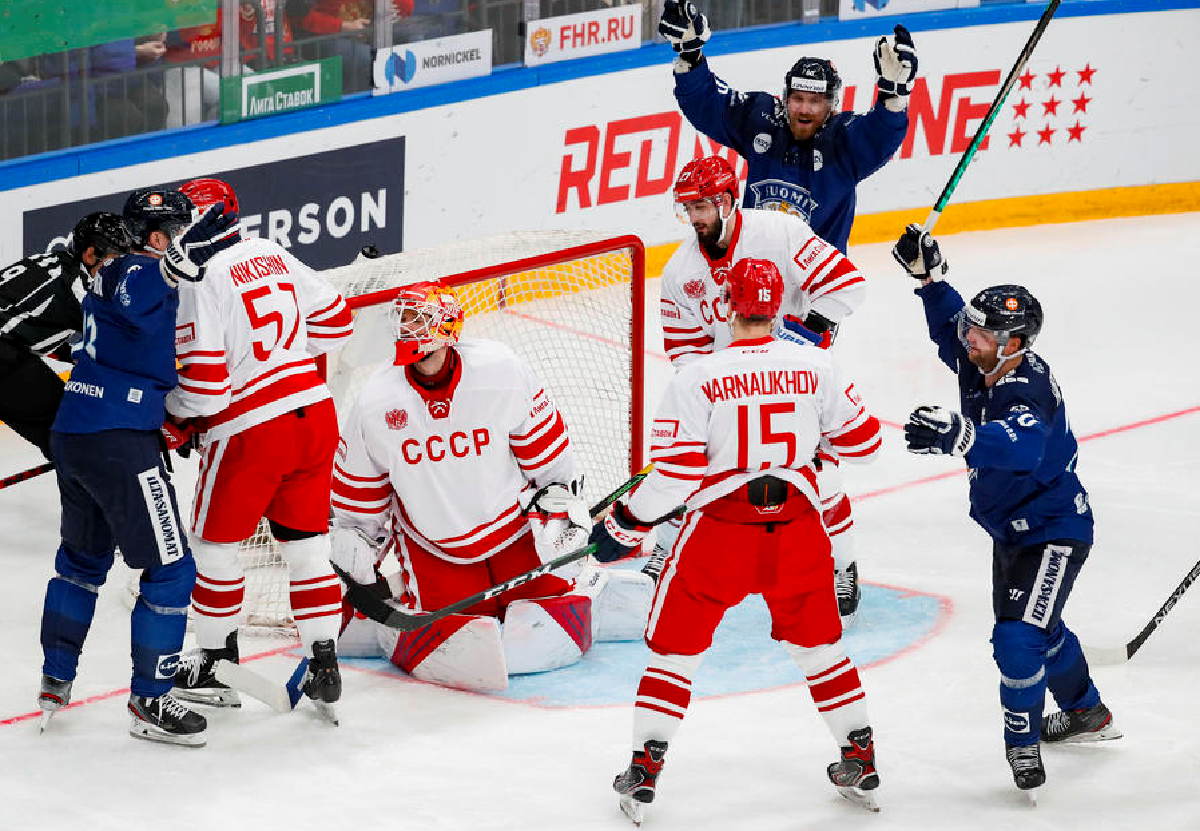 В решающем матче с финнами российская сборная дважды отыгрывалась, но победная точка осталась за соперником. Фото: ФХР