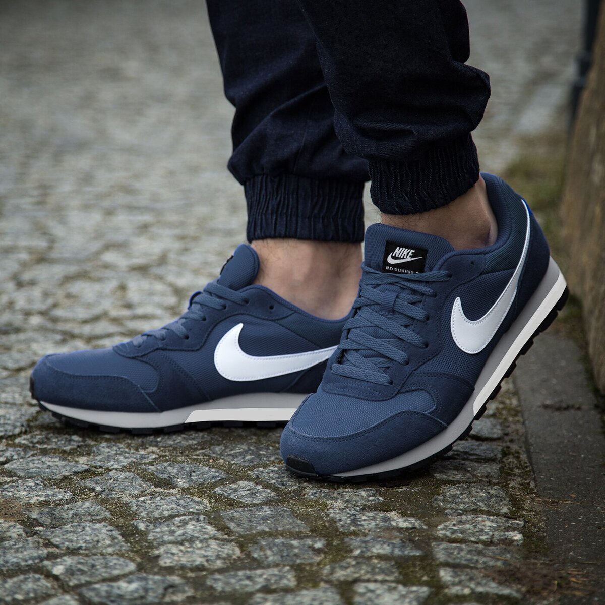 Кроссовки nike men. Nike Air Runner 2. Nike MD Runner 2. Nike 749794-410. Nike MD Runner.