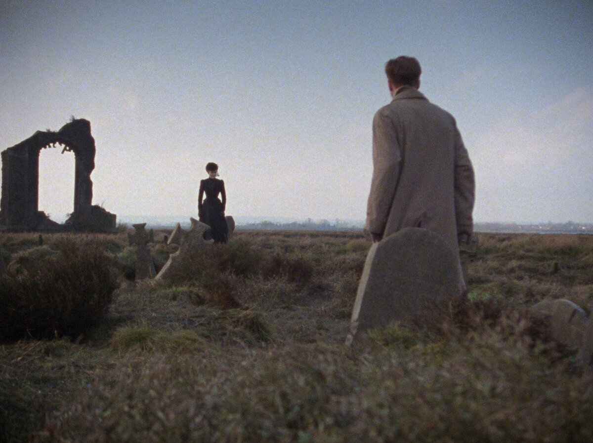 Кадр из фильма "Женщина в черном" (1989)