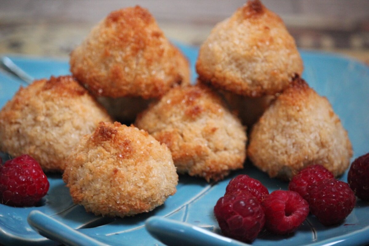 Вкуснейшие кокосовые пирамидки придутся по вкусу тем, кто любит кокосовые десерты🥰, а также тем кто соблюдает безглютеновую диету.