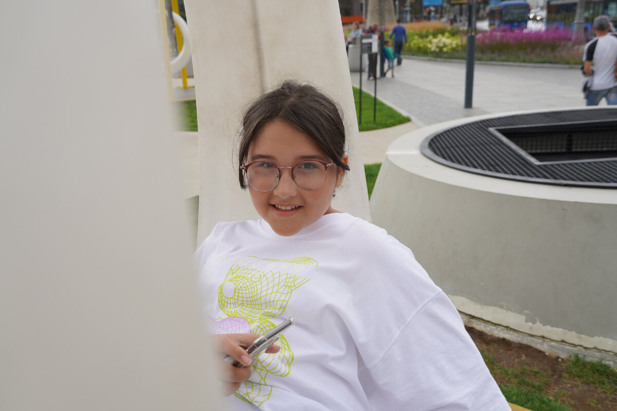 Особенно в подростковый период ,когда вопрос самооценки максимально критичен- я рекомендую поддерживать ребенка и в первую очередь учить его добиваться своих целей -это однозначно залог повышения самооценки и веры в себя!!!