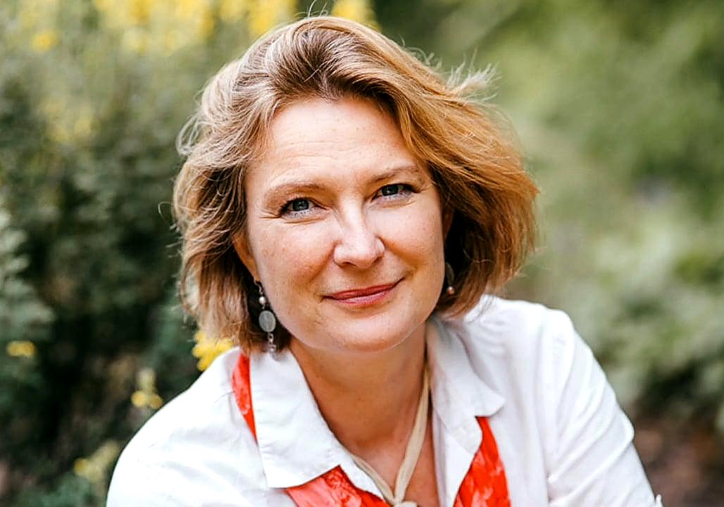 Дама 45 50 лет. Обычная женщина 50. Женщина блондинка 40 лет. Красивые женщины за 40. Красивая пожилая женщина.