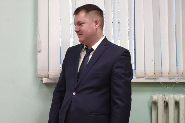    Представитель агентства по страхованию вкладов, замдиректора департамента по сопровождению уголовного судопроизводства АСВ Александр Ильин, рассказал, что с экс-председателем правления знаком не был Фото: Анастасия Гусева