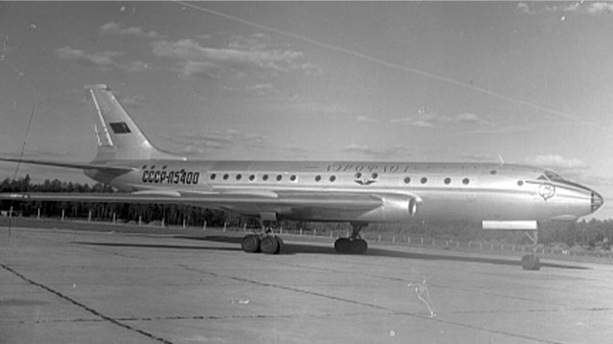     Лайнер Ту-104 / tupolev.ru