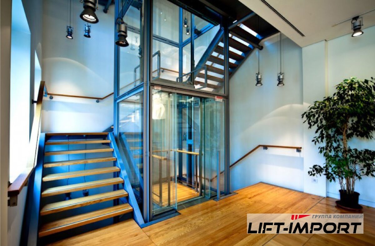 Четвертый этаж в доме. Коттеджный лифт Kleemann. Стеклянный лифт. Панорамный лифт для коттеджа. Гидравлический лифт для коттеджа.