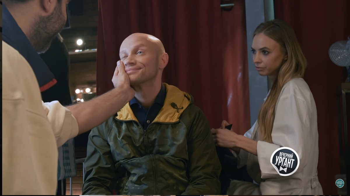 Источник "Вечерний Ургант":https://www.youtube.com/watch?time_continue=79&v=BlsDh2ilc3c&feature=emb_logo