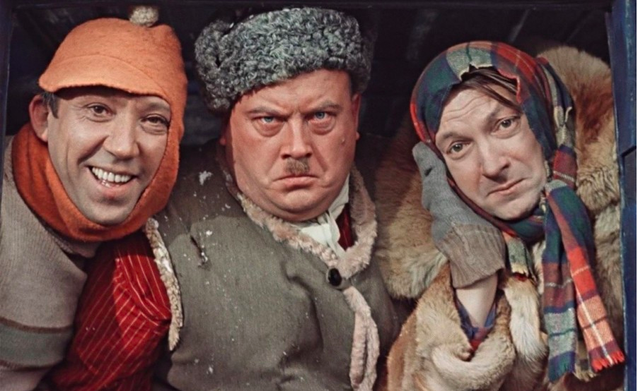 Кадр из фильма Самогонщики