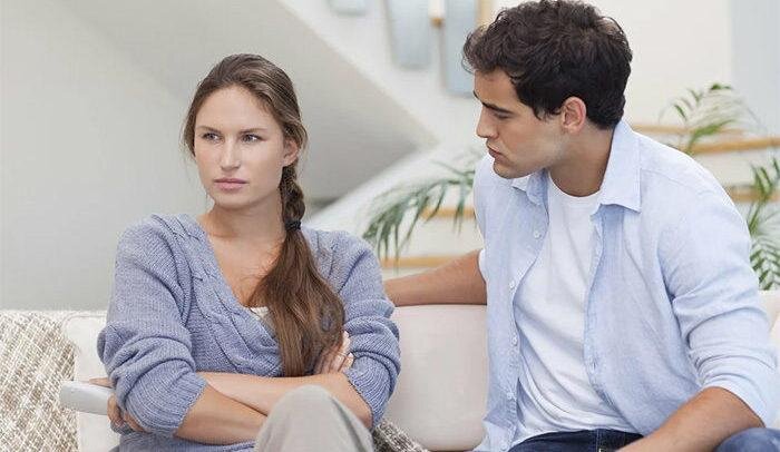 Если человек вам неприятен, можно произнести заговор, чтобы он отстал.