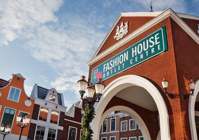 фото с сайта outlettallinskoe.com