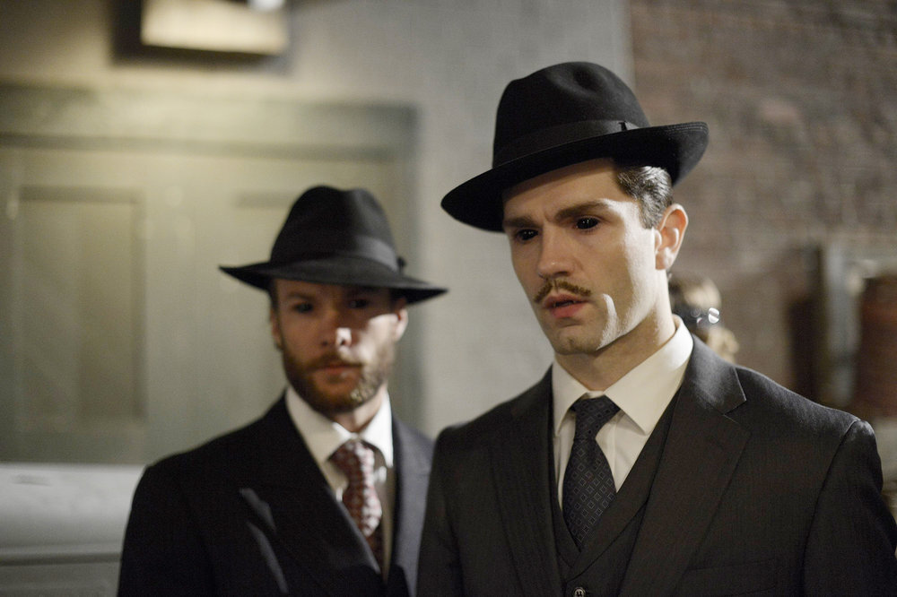 Кадр из сериала "Быть человеком", 2011-2014 г.