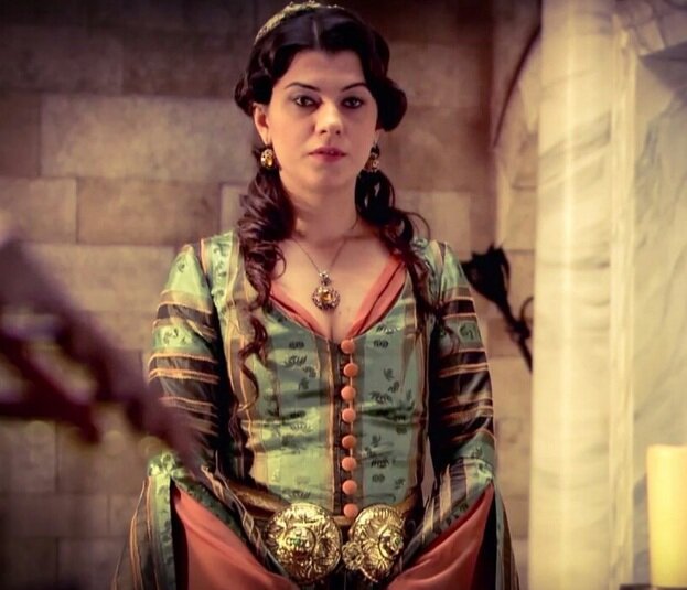 Красавица и умница, и все при ней. Пока. Кадр из сериала. Источник изображения: vk.com