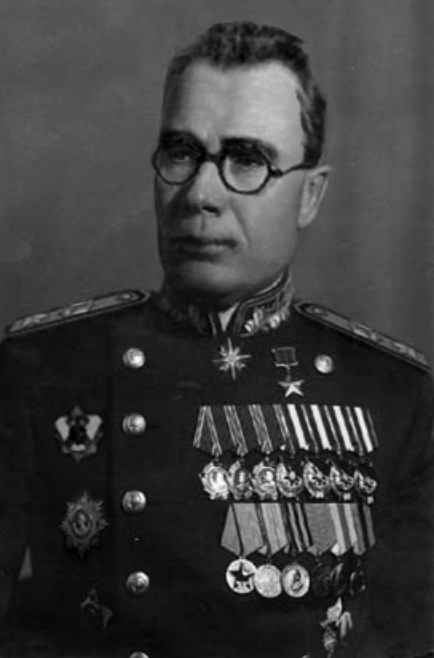 Генерал А. Власов. Источник: repin.info 