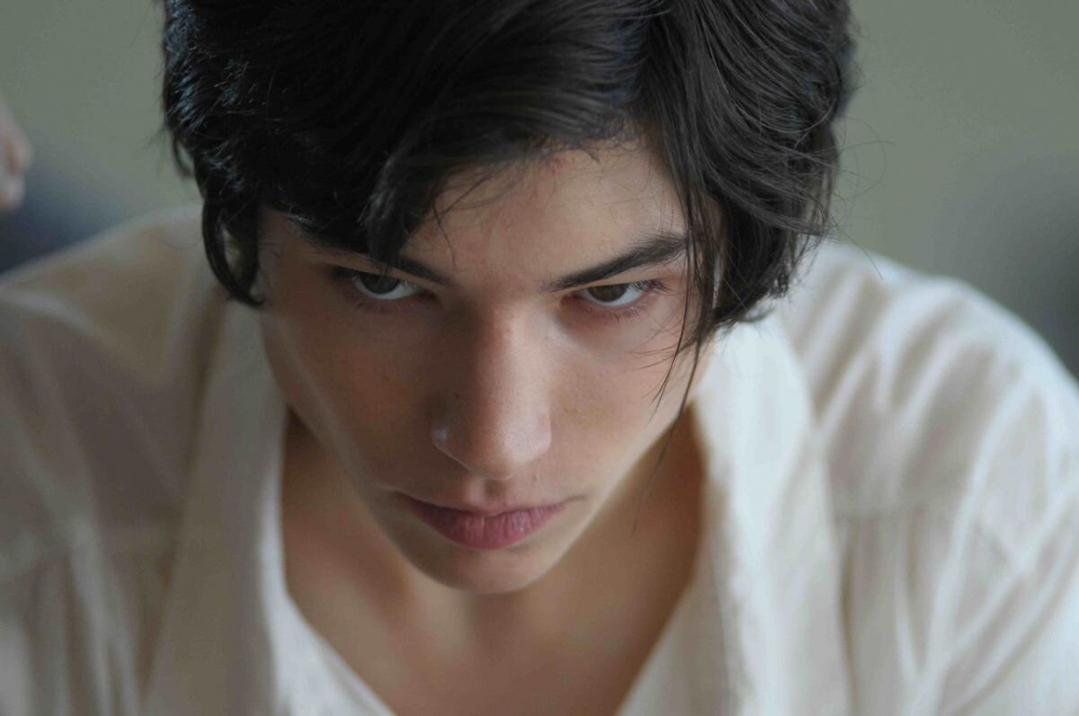 «Что-то не так с Кевином» (англ. We Need to Talk About Kevin). Драматический фильм режиссёра Lynne Ramsay, 2011