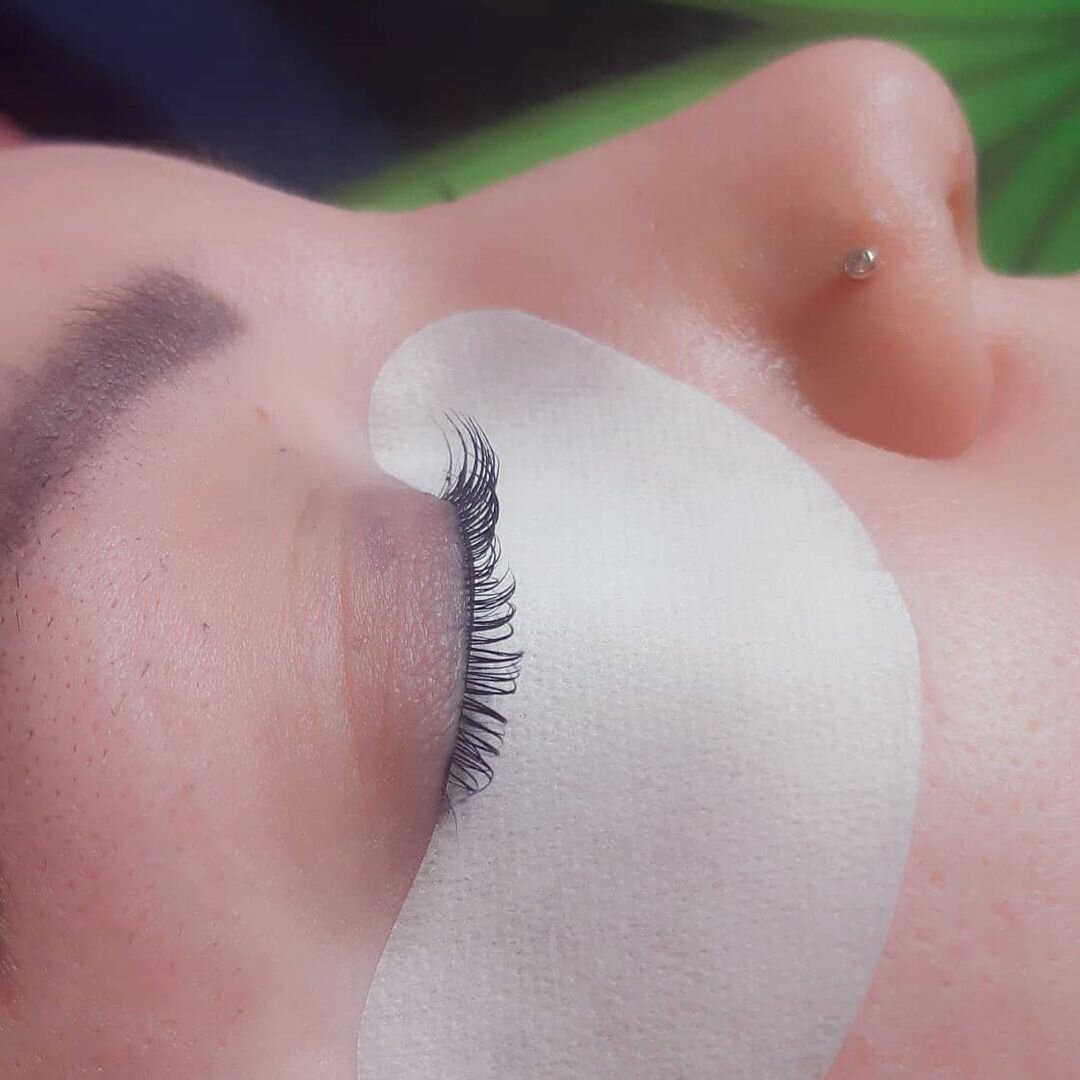 Lash_brow_perovo