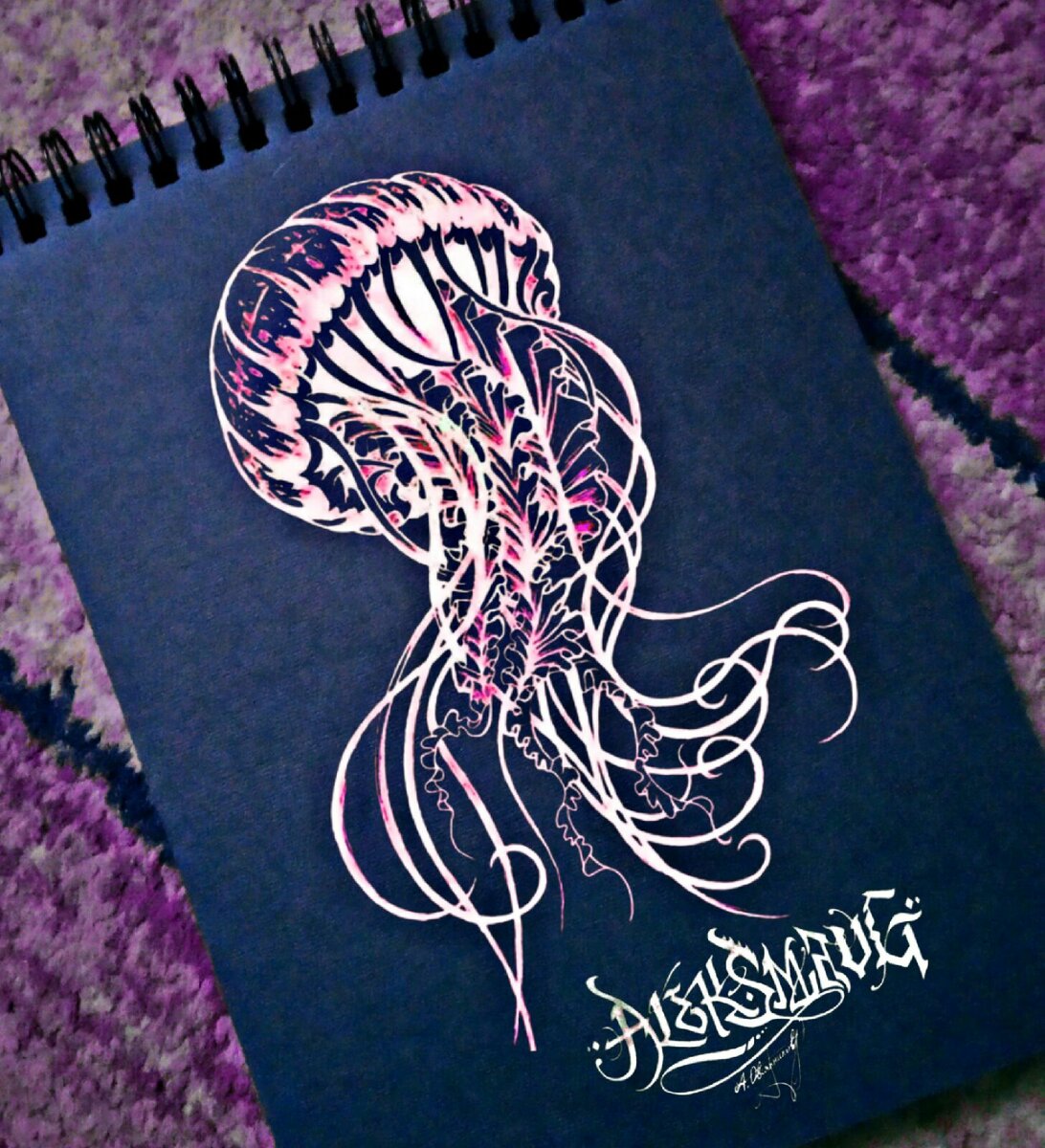 Биолюминисцентная медуза.