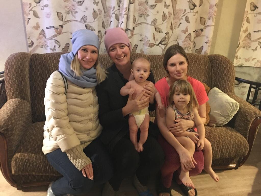 вспомнили про совместное фото уже после шапочного разбора