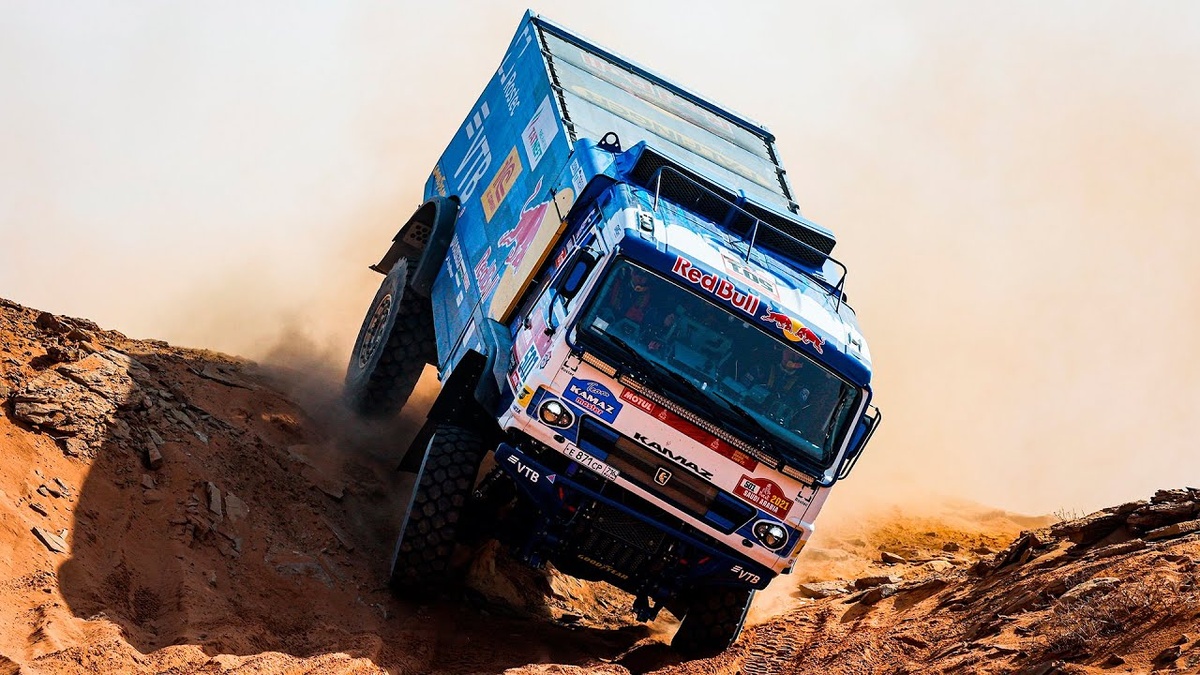 смотреть онлайн ралли дакар 2021 8 этап грузовики