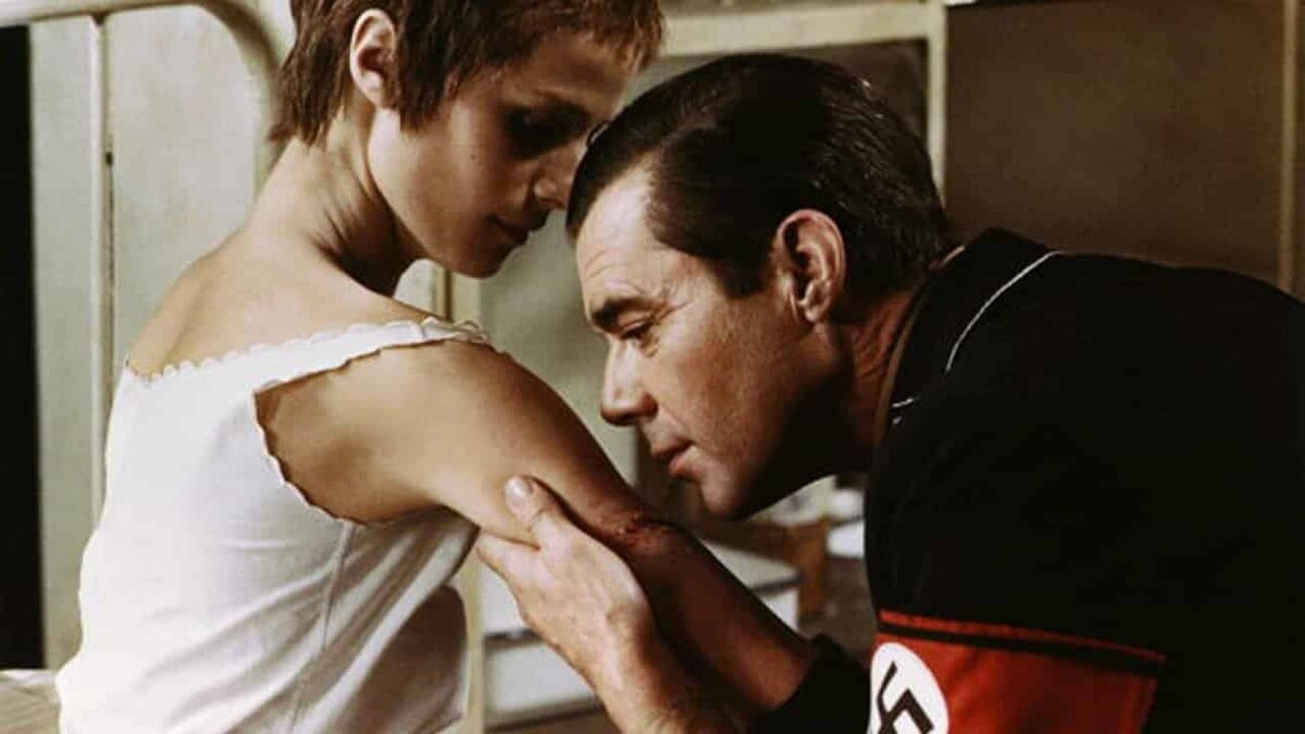 фото: https://www.cinematographe.it/recensioni/il-portiere-di-notte-recensione-dvd/