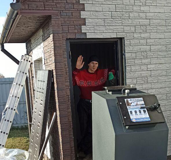 наш партнер по монтажу котлов Иван