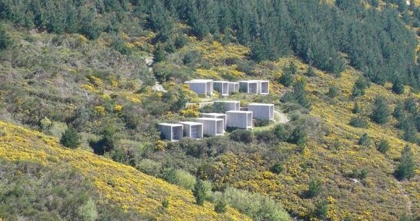 Бетонные кубы для строительства уникального паркинга в Швейцарии